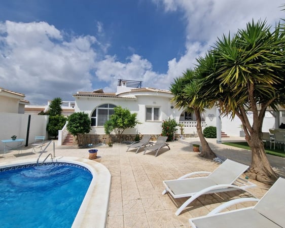 Villa in Ciudad Quesada - view 1