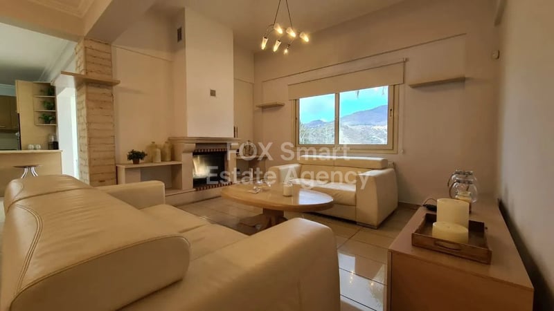 House in Kalo Chorio (Oreinis) - view 1
