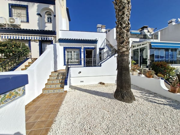 House in Los Balcones - view 1