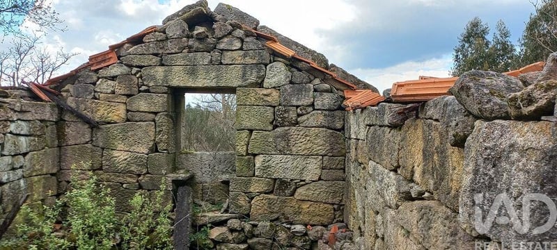 House in Carvalhal de Vermilhas - view 1