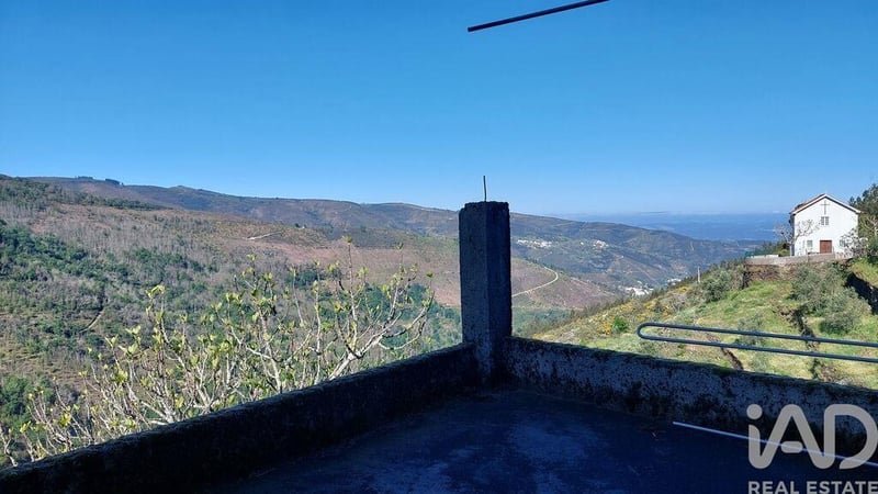 House in Moura - view 1