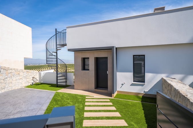 House in Algorfa - view 1