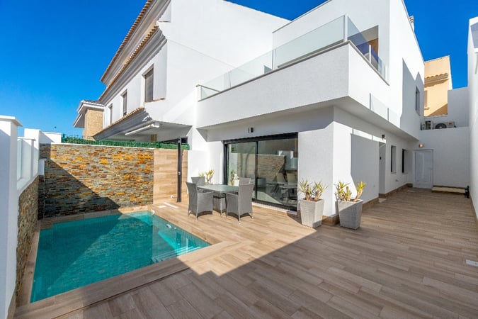 House in San Pedro del Pinatar - view 1
