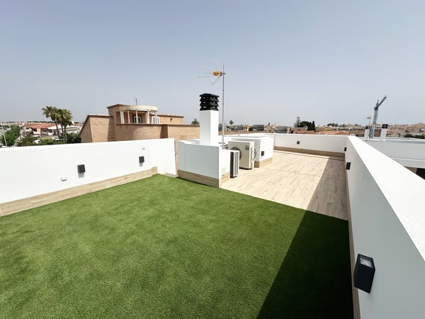 House in Torre de la Horadada - view 1