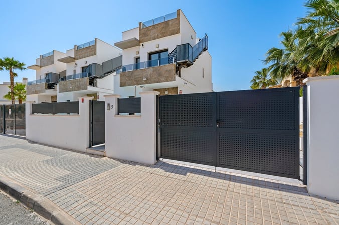 Villa in Torrevieja - view 1