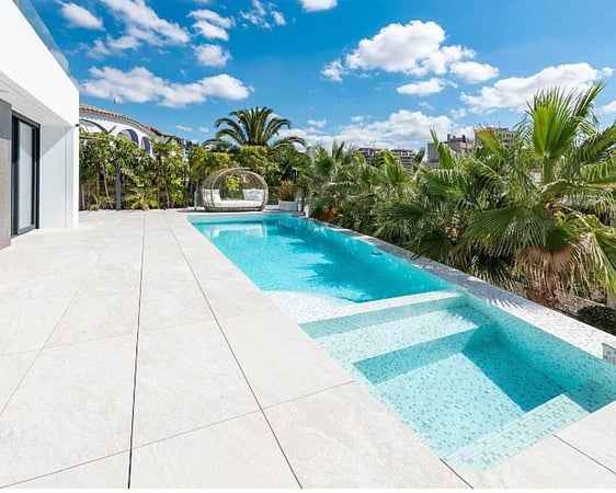 Villa in Calp - view 1