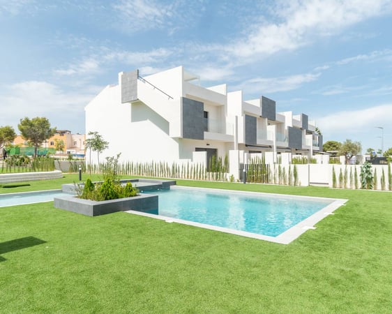House in La Zenia - view 1