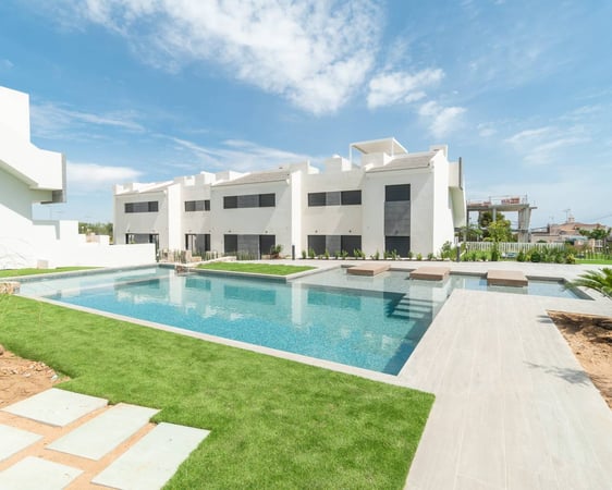 House in La Zenia - view 1