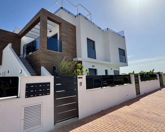 House in San Pedro del Pinatar - view 1