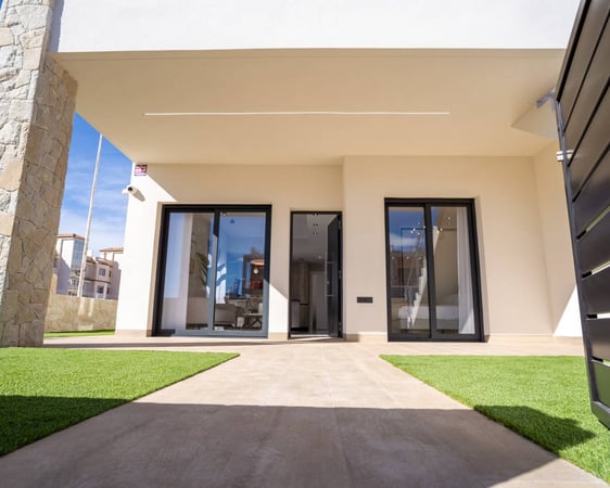 House in Torre de la Horadada - view 1