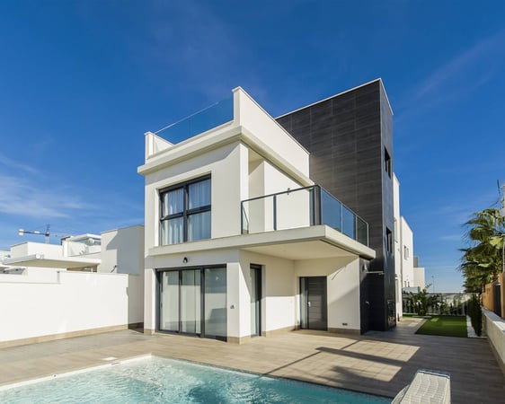 Villa in San Miguel de Salinas - view 1