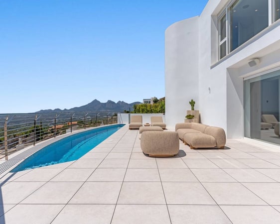 Villa in Bernia - view 1