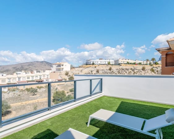 House in Finestrat - view 1