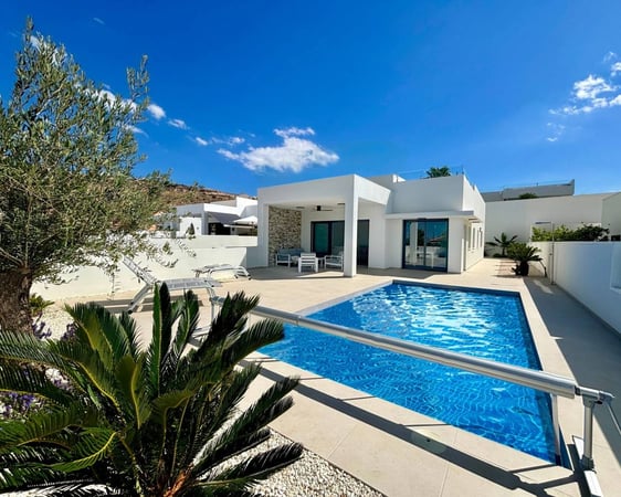 House in Rojales - view 1