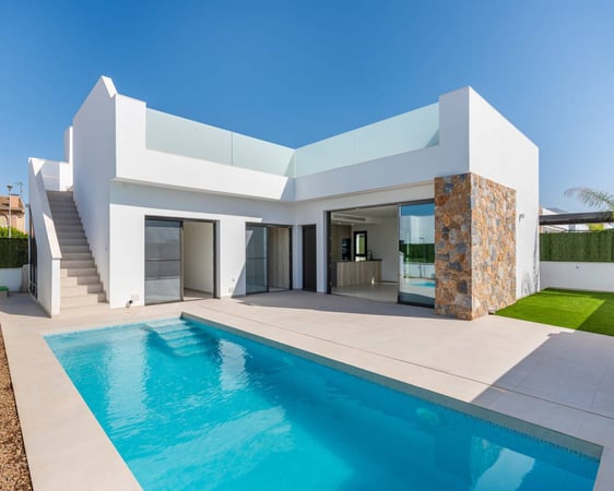 House in Los Alcazares - view 1