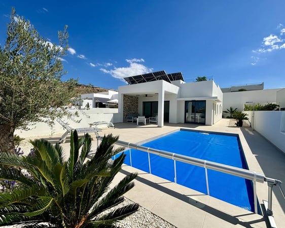 House in Benijofar - view 1