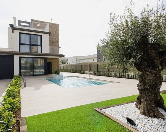 Villa in Dehesa de Campoamor - view 1