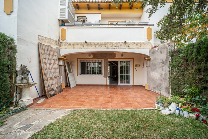 House in Puerto Banus - view 1