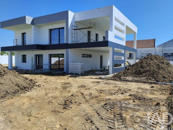 House in Sao Joao das Lampas - view 1