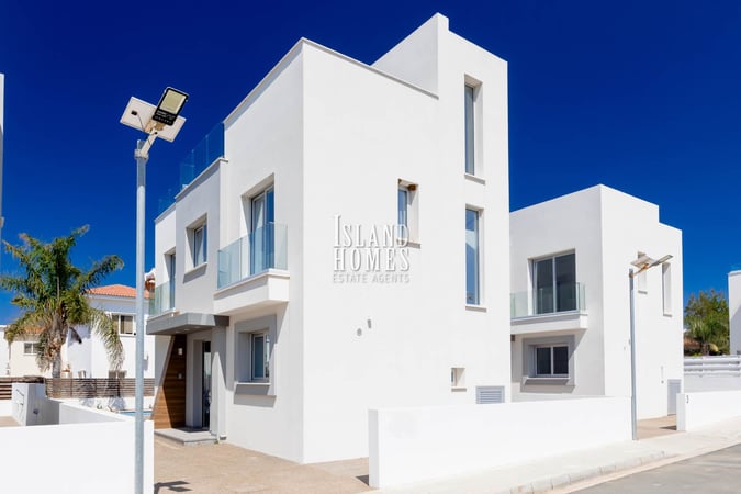 House in Paralimni - view 1
