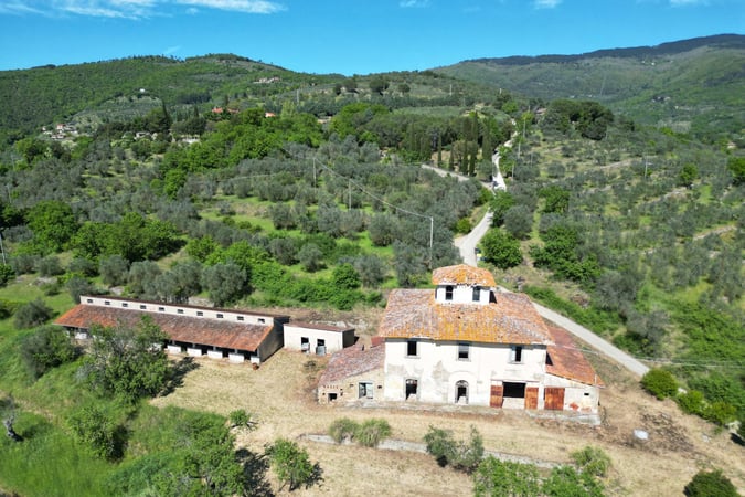 House in Cortona - view 1