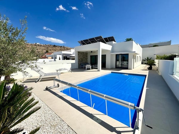 Villa in Rojales - view 1