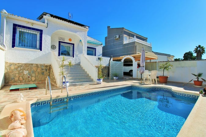 Villa in Torrevieja - view 1