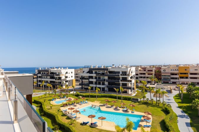 Apartment in Villajoyosa - view 1