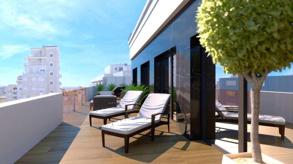 Penthouse in Torrevieja - Image 2
