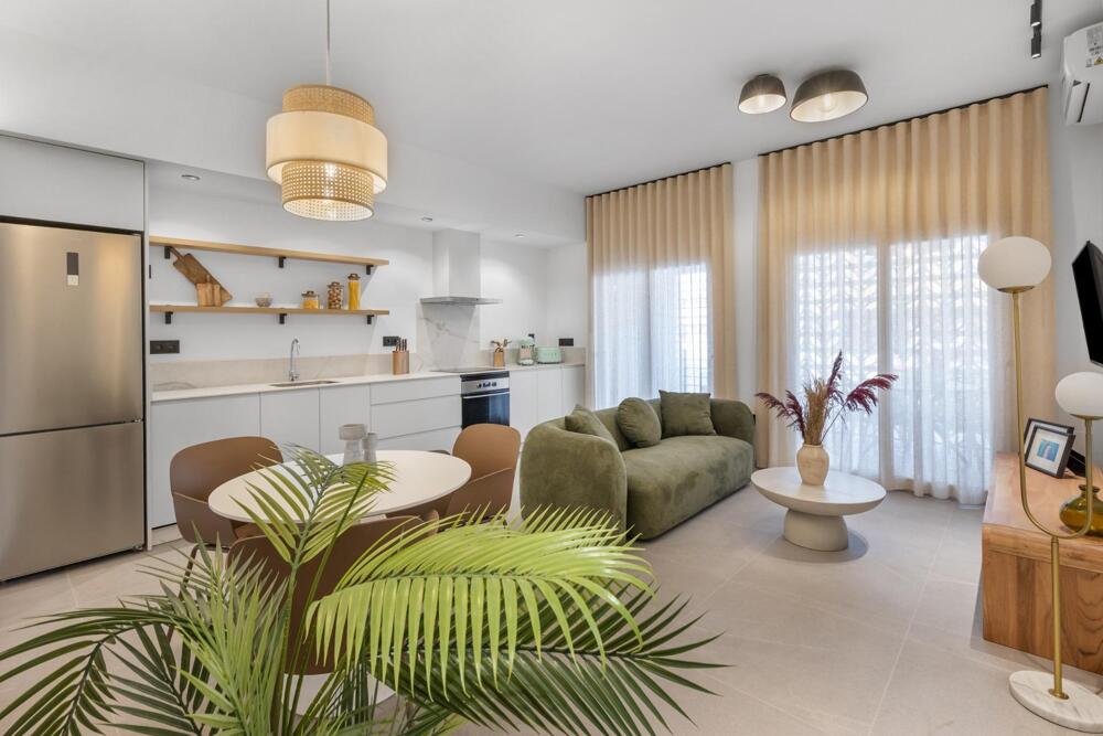 Apartment in Torrevieja - Image 2