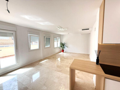 Penthouse in Alicante - view 1