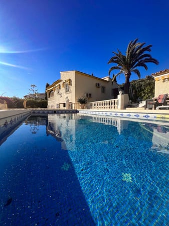 Villa in Calp - view 1