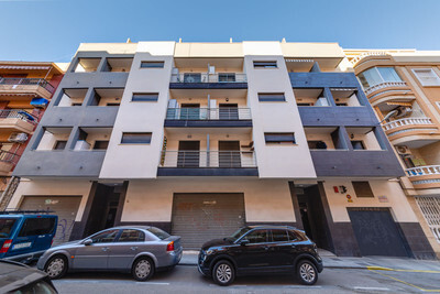 Apartment in Torrevieja - Image 3
