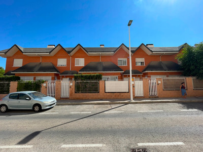 House in Elche - view 1