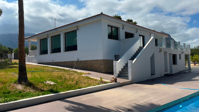 Villa in La Nucia - Image 3