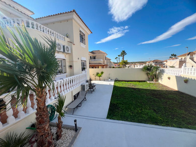 Villa in Algorfa - view 1