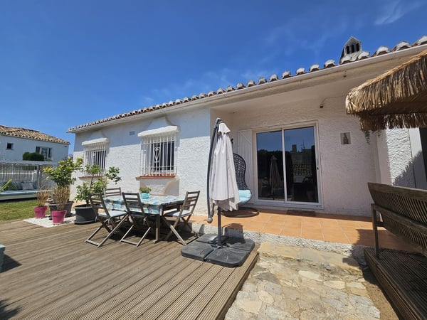 Villa in Malaga - view 1