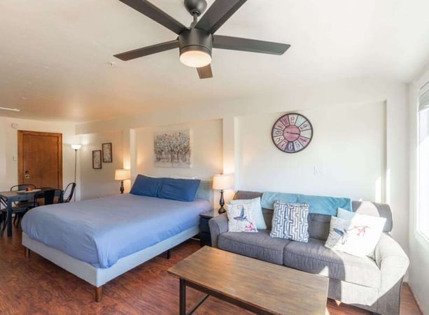 House in La Plata County - view 1