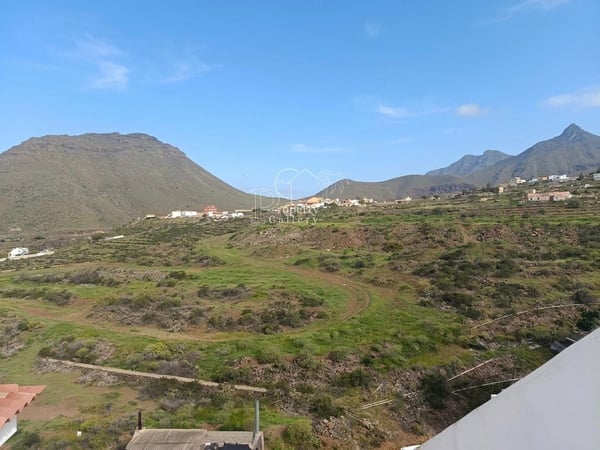 Apartment in Jama - view 1