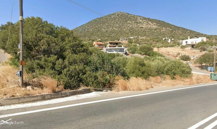 House in Agios Nikolaos - view 1