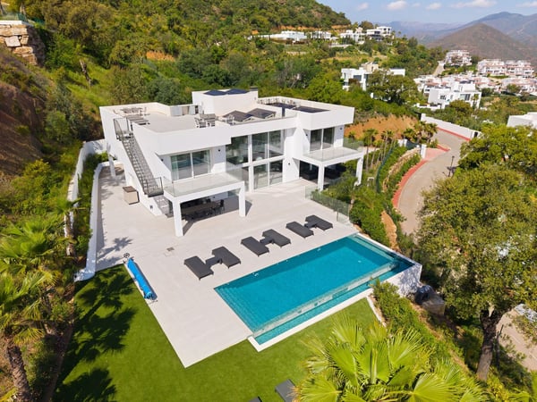 House in La Mairena - view 1