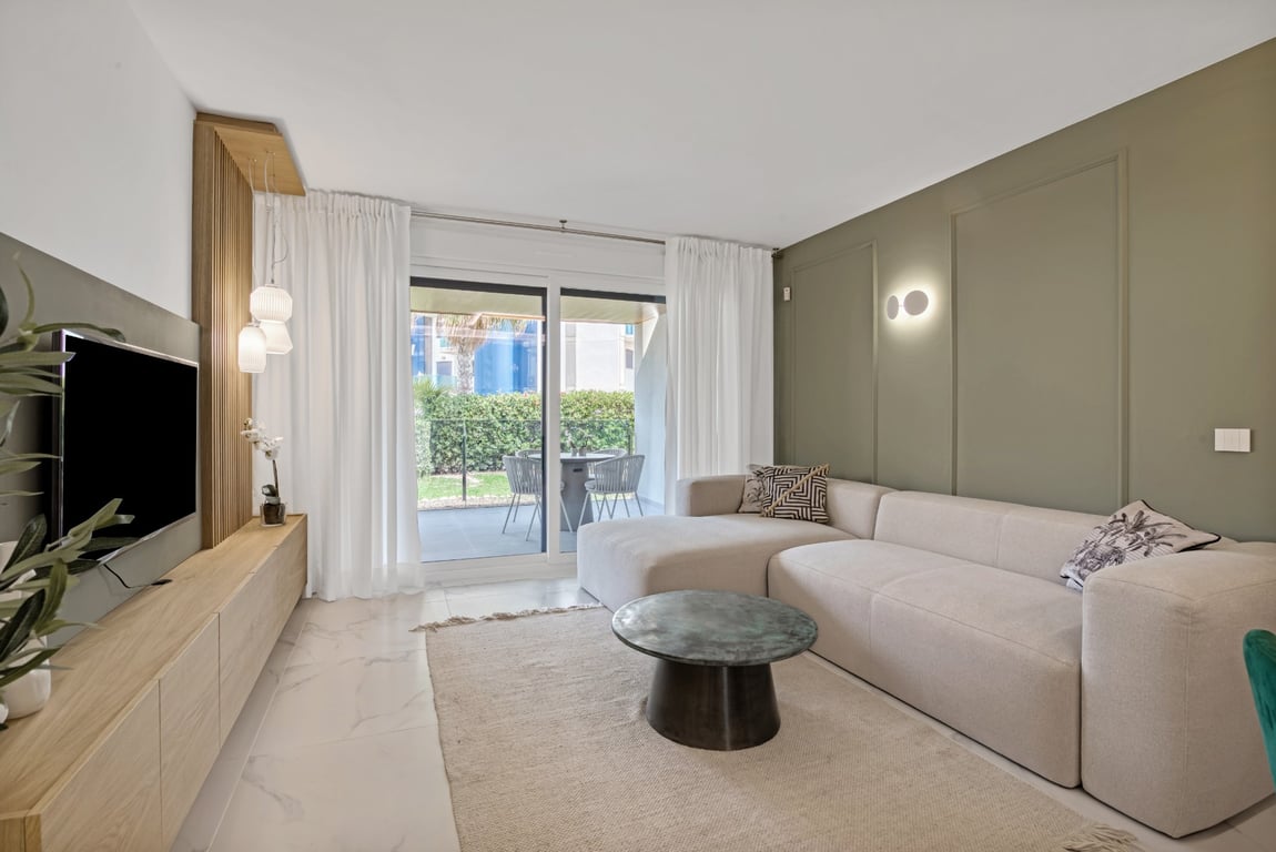 Apartment in Punta Prima - Image 2