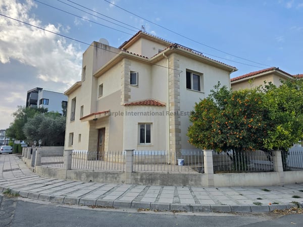 House in Aradippou - view 1