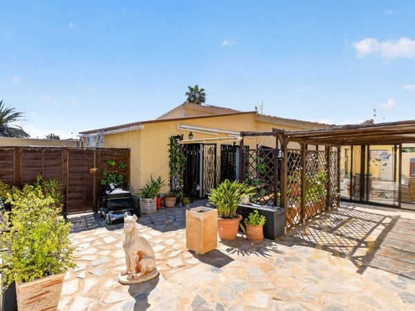 Villa in Torrevieja - view 1