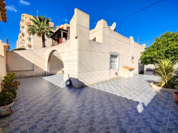 House in Torrevieja - view 1