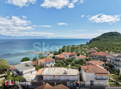 House in Longa - view 1