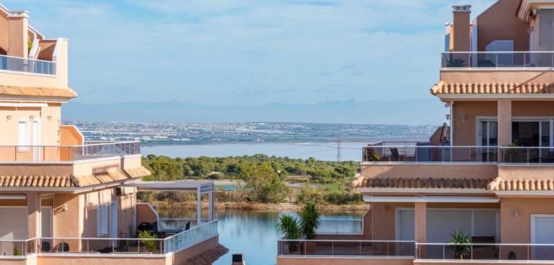 Apartment in Villamartin - view 1