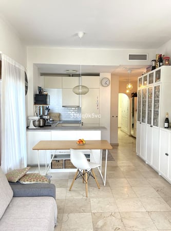 Apartment in Benahavis - view 1