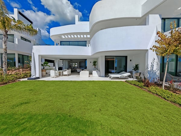 Apartment in Marbella - view 1
