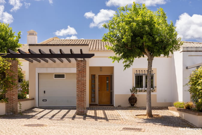 House in Odiaxere - view 1